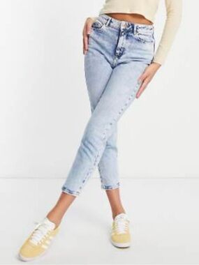 New Look Waist Enhance Mom Jeans — Acid Wash High Waist